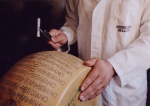 Parmigiano-Reggiano-inspect